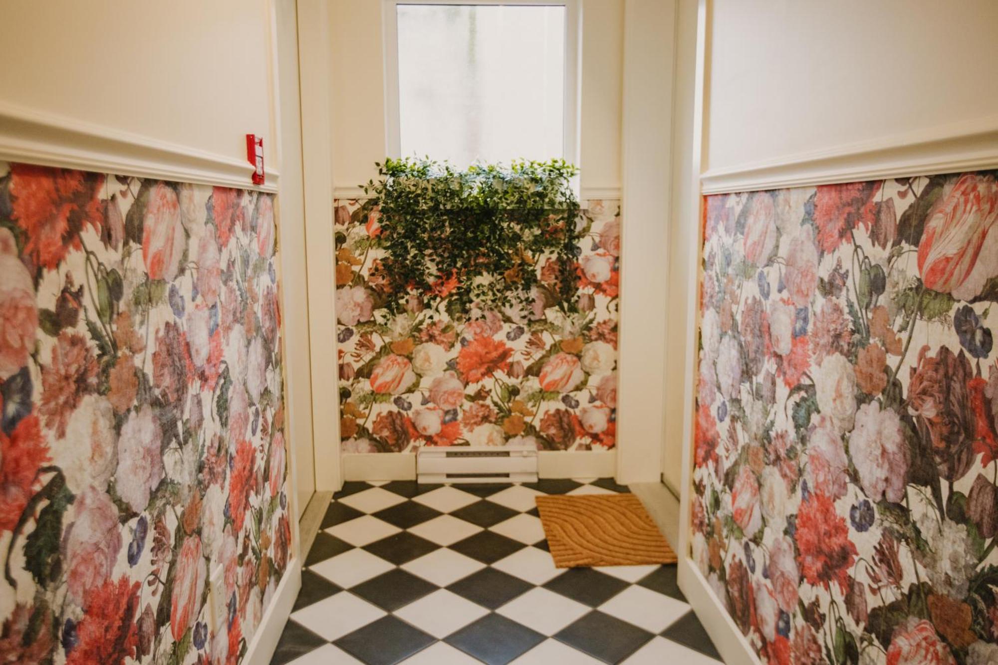 The Garden Room At Waddington Flats Виктория Екстериор снимка
